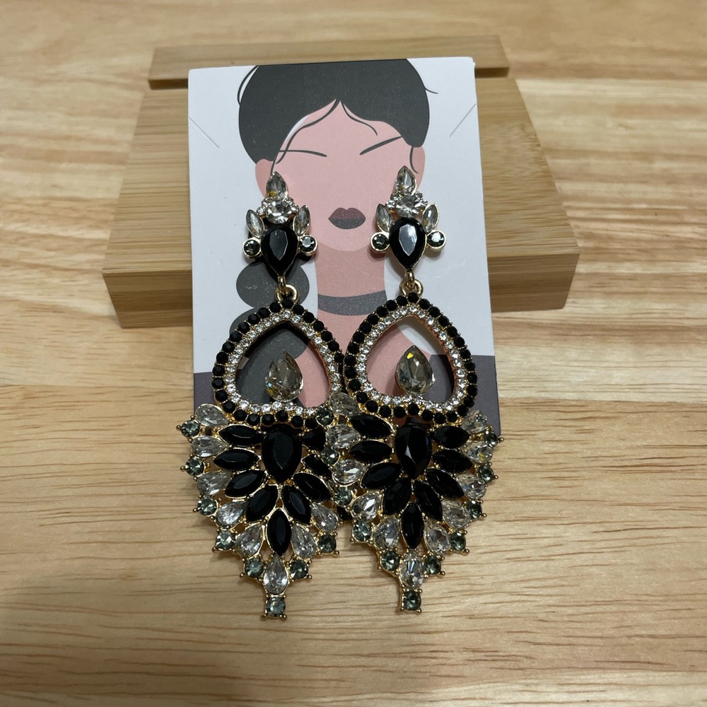 EARRINGS - Picture 14 of 14